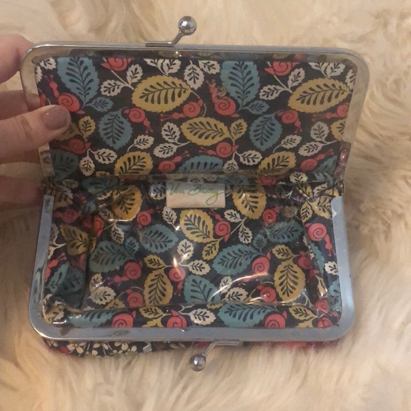 Vera Bradley Make up Clutch - Picture 3 of 3